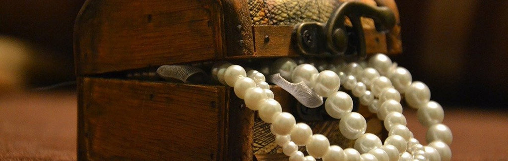 Closet Jewelry Organizer Idea