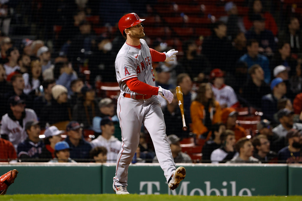 Jared Walsh, Taylor Ward provide big hits late to propel Angels past Red Sox